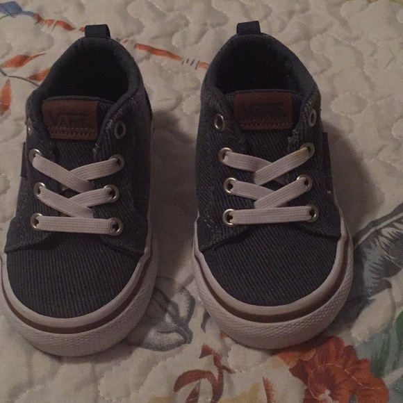 Vans - Picture 2 of 5